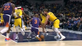 CP3 Breaks Out The Shammgod Crossover 😮 [upl. by Rosenblum]