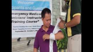 Close Fracture Elbow using Triangular Bandage [upl. by Nichani]