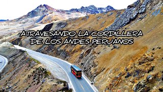 Buses viajando a más de 4500 msnm atravesando la cordillera de los Andes peruanos Ticlio [upl. by Yrram]