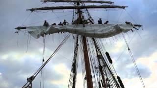 Segel Anschlagen auf dem Segelschiff Thor Heyerdahl [upl. by Ikiv]