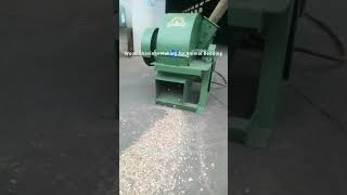 Whats the Best Log Shaving Machine for Animal Bedding woodmachinery [upl. by Nellaf]