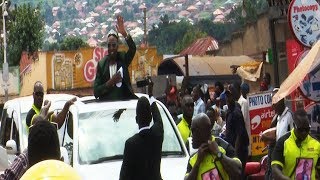 Dr Hamza Sebunya arrives at Remas kwanjula Splashes money to residents [upl. by Allyce]