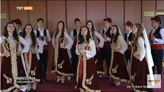 Türkçe Şarkılarla Makedonyadaki Soydaşlarımız  Ay Yıldızın İzinde  TRT Avaz [upl. by Nalor844]