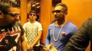 Yo yo honeySingh funny moment [upl. by Nipsirc]