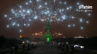 Le feu dartifice du 14 juillet sur la Tour Eiffel [upl. by Iah]