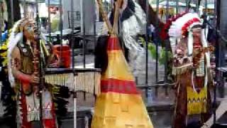 ÍNDIOS TOCANDO FLAUTA NO LARGO DA CARIOCA  RJ [upl. by Hardy746]