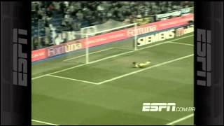 Real Madrid 5 x 0 Levante  Campeonato Espanhol 20042005 [upl. by Freemon]