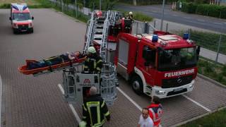 Menschenrettung über Drehleiter Übungsdienst [upl. by Leahcimal]