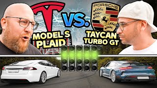 DUELL auf der LASISE  Porsche Taycan Turbo GT vs Tesla Model S Plaid  Echte Konkurrenz [upl. by Coheman]