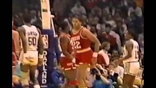 Ralph Sampson Vs Akeem Olajuwon [upl. by Rima696]