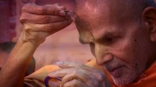 Chesta  MahantSwami Chesta NEW  DINCHARYA  BAPS chesta  HDH MahantSwami Maharaj CHESHTA [upl. by Inhsor]