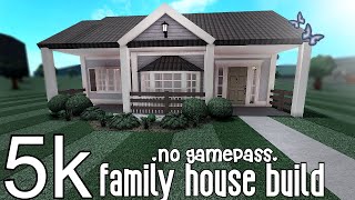 5K BLOXBURG FAMILY HOUSE BUILD NO GAMEPASS [upl. by Elehcim]