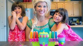 Frozen Elsa and Twins Kate amp Lilly play Yummy Nummies Mini Kitchen Soda Shop [upl. by Radack]