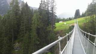 Lechwanderweg über die Hängebrücke in Holzgau  Tirol  Österreich [upl. by Darline]