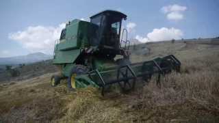 Extreme harvest john deere in high mountains moisson de lextreme en haute montagne Part 2 [upl. by Epillihp852]