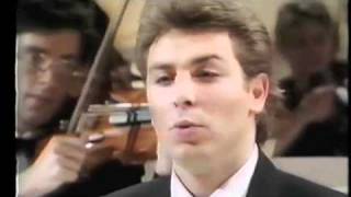 Roberto Alagna  quotUna furtiva lagrimaquot Donizetti LIVE 1992 [upl. by Lotte]