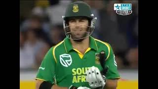 Australia v South Africa Classic Finish 1st ODI at MCG 2008 09 [upl. by Zenobia207]