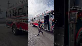 Viajé en camioneta por Guatemala 🇬🇹 guatemala guate ciudaddeguatemala paulinog [upl. by Phedra113]