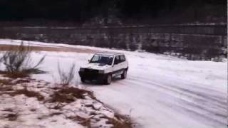 Fiat Panda 4x4 1000 GSXR sur la neige [upl. by Yurt]