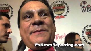 funny roberto duran surprised by sugar ray leonard  EsNews [upl. by Norted]