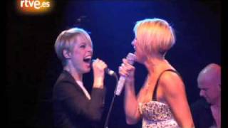 Concierto de Soraya con Kate Ryan [upl. by Olenolin]