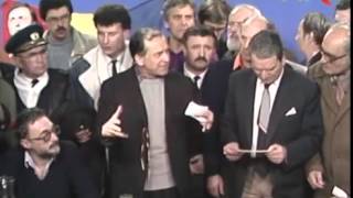 Revoluţia română Prima intervenţie în direct a lui Ion Iliescu [upl. by Luoar340]