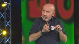 Maurizio Battista ci parla delle tante divertenti storie nate frequentando i Bar [upl. by Barcot]