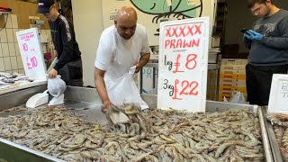 BILLINGSGATE FISH MARKET  LONDON UK [upl. by Fons]