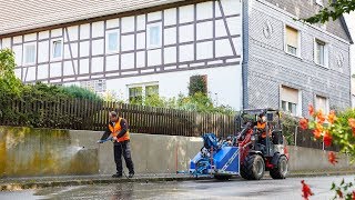 Weidemann – Hoftrac® 1280 Einsatz mit Hochdruckreiniger [upl. by Nywde]