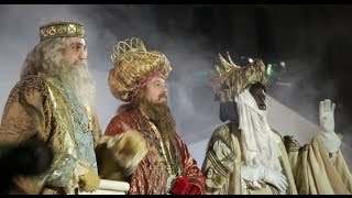 Madrid three kings parade  Cabalgata de los Reyes Magos Madrid Spain tourism  Spanish travel video [upl. by Ennahgiel511]