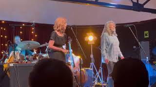 Robert Plant amp Alison Krauss The Battle of Evermore [upl. by Lednahc]