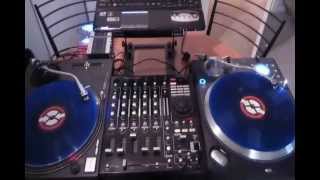 Turntable SHOWDOWN Technics 1200 vs Numark TTX [upl. by Kurr]