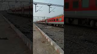 14208 DelhiPratapgarh Padmavat Express with GZB WAP5 curving out of Raebareli JunctionRBL🚉❤️🔥 [upl. by Akihsal]