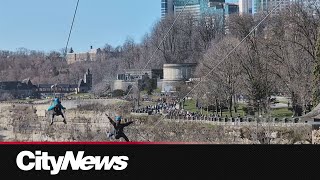 Crowds start arriving in Niagara Falls [upl. by Yak]