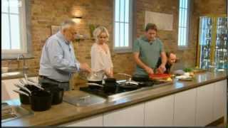 James Martin cooks Chateaubriand with béarnaise sauce and fries for Jennifer Ellison 22092012 [upl. by Oinigih818]