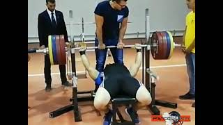 Distensioni su panca piana  Nicola Masiello solleva 200kg [upl. by Annohsed923]