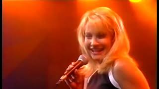 Malandra Burrows  Summernight Love [upl. by Junette766]