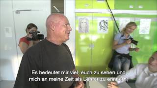 DIE WELLE Original Lehrer Ron Jones besucht Klasse deutsch [upl. by Nahem113]