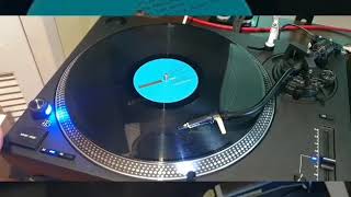 Technics SL 1210 MK7 Break test [upl. by Ymerej397]