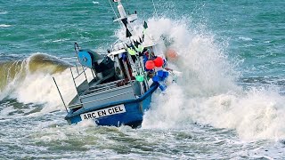 📛VIDÉO DE DINGUE DES MARINS DE CAPBRETON DANS UN OCÉAN DÉCHAÎNÉ 🌊😨Alexrolland [upl. by Blasien812]