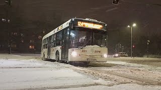 autobusy i tramwaje MPK Częstochowa w dużych intensywnych opadach śniegu [upl. by Ahon]