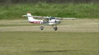 CMPro Cessna 182 Skylane with difficulty in landing [upl. by Kolb]