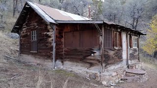 ABANDONED CREEPY CABIN IN THE WOODS Full Of Stuff [upl. by Wernick320]