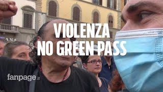 No green pass aggressione al giornalista di Fanpageit quotMinacciato insultato e telecamera rottaquot [upl. by Goody]