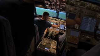 Flying a 737 Simulator Into Belfast [upl. by Yerfoeg952]