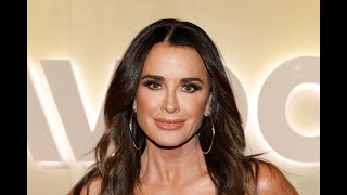 SNEAK PEEKKyle Richards Now Has Both Genders DMing Her PostSplitBravo [upl. by Lezah]