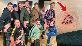 100000 LIKES ALLEMAAL EEN TATTOO ZETTEN [upl. by Zakarias]