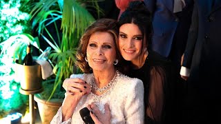 2024 Laura Pausini celebra Sophia Loren ai suoi 90 anni [upl. by Aelgna]