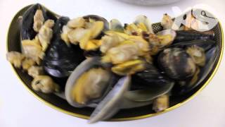 Cozze e Vongole in Zuppa di Zafferano [upl. by Ille]