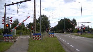 Spoorwegovergang Nijkerk  Dutch railroad crossing [upl. by Pinebrook]